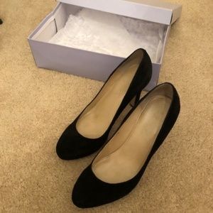 Size 8.5 Black Suede Like Fabric High Heels